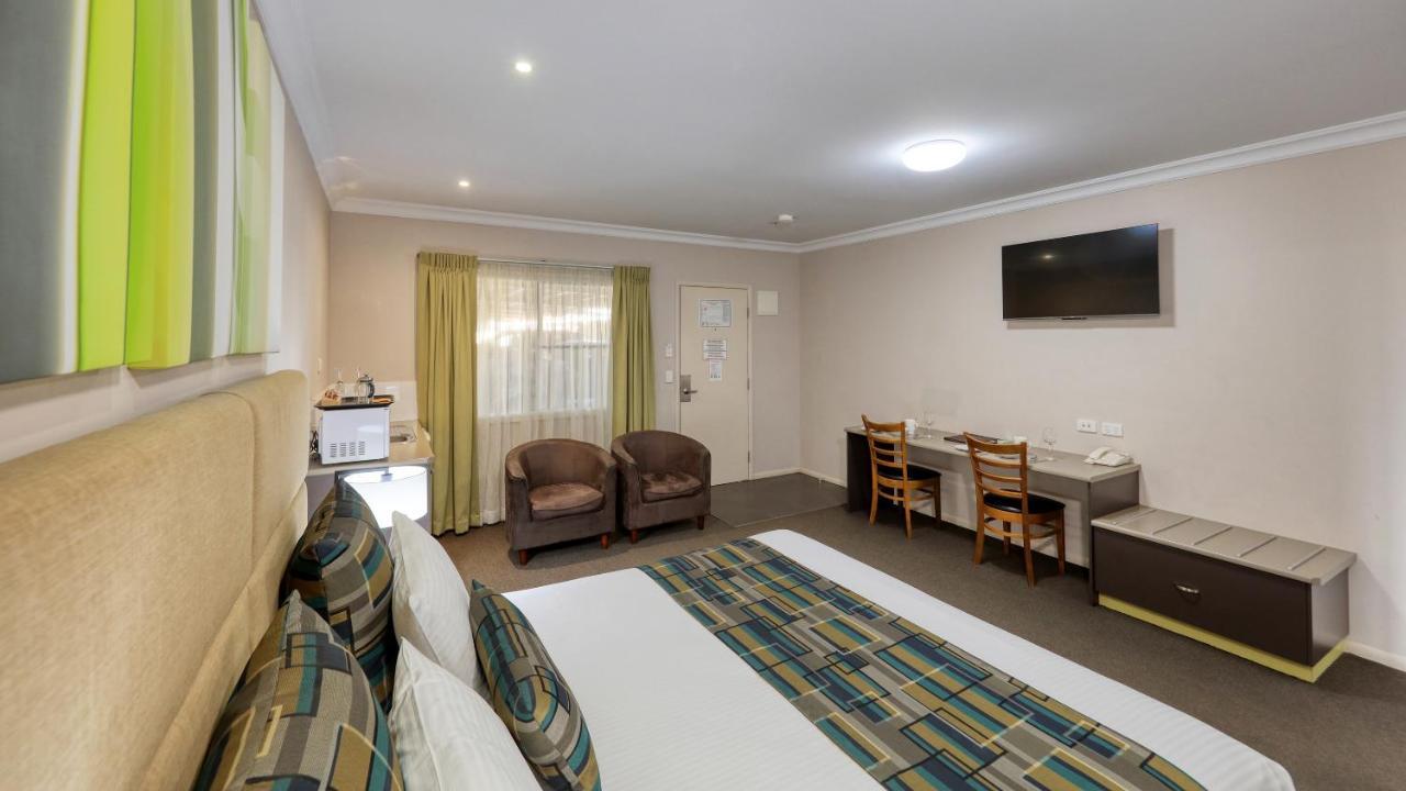Drovers Motor Inn Дэлби Экстерьер фото