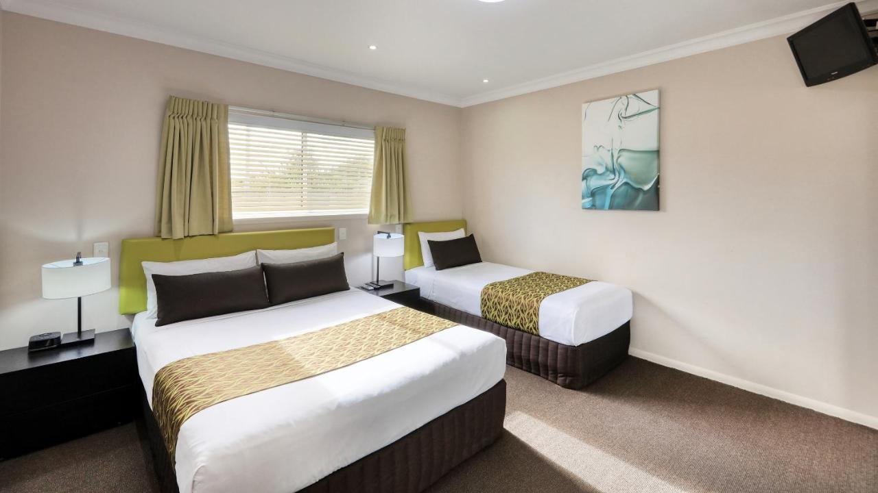 Drovers Motor Inn Дэлби Экстерьер фото