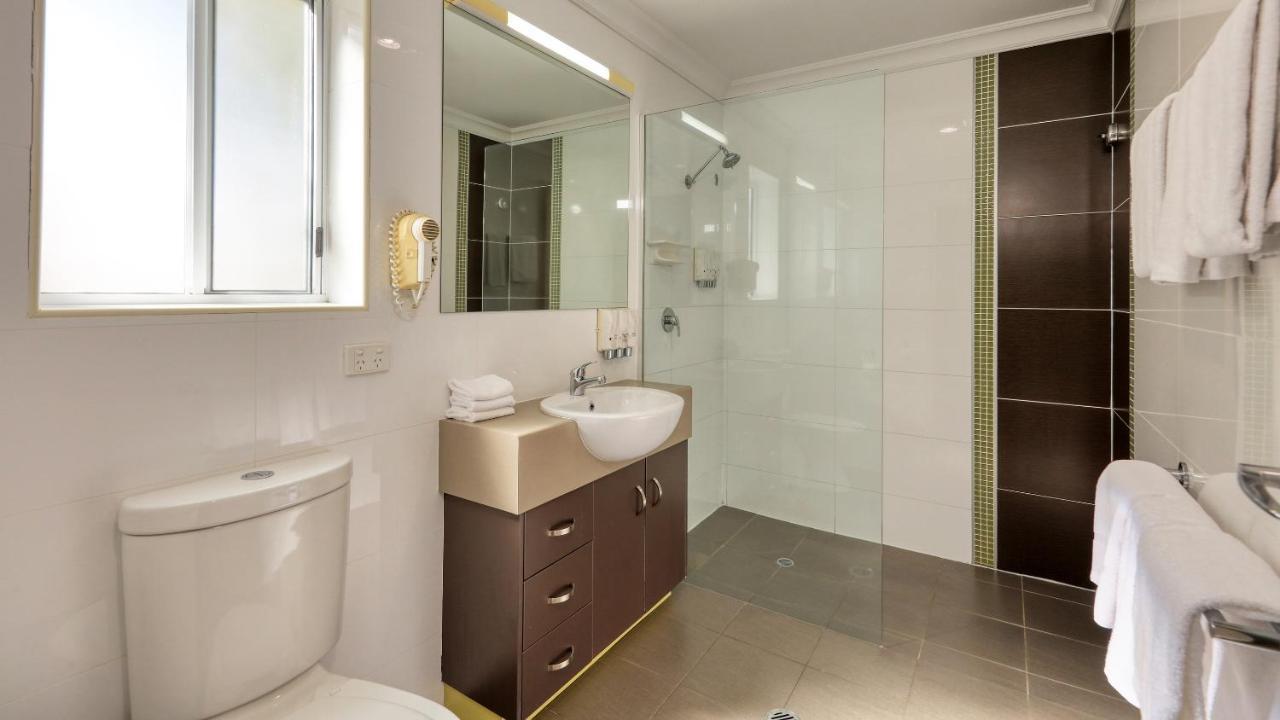 Drovers Motor Inn Дэлби Экстерьер фото