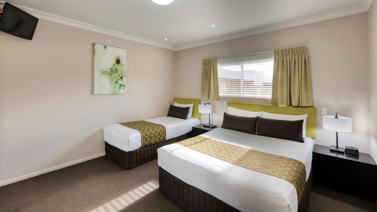 Drovers Motor Inn Дэлби Экстерьер фото
